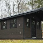 Building Showcase: Hunting Cabin by Cabanon Cedre (Cedar Cabins Canada) 